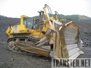  Komatsu D475A-5E0 