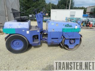   4 WD KOMATSU JV40CW-3 -