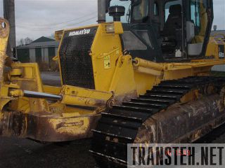    Komatsu D61EX-15  
