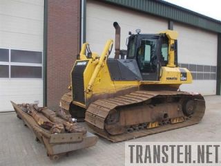 Komatsu D65PX-15-   