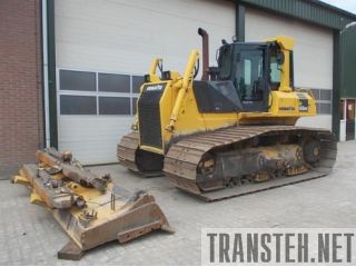 Komatsu D65PX-15-   
