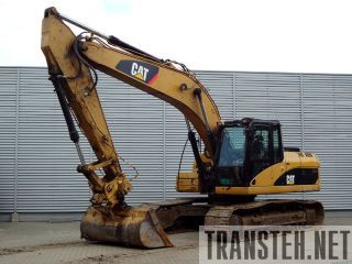    JCB JS130W -