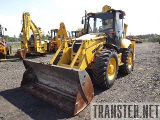 - KOMATSU WB93S-5 