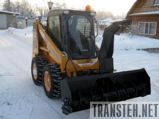   - Bobcat,   - CASE -