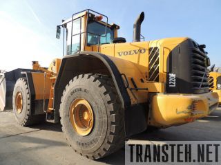   Volvo L220F -