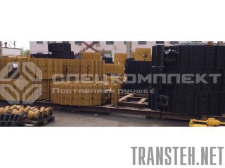    Komatsu D65E-12. 