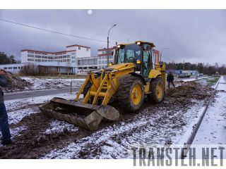 - Komatsu 93S  
