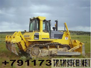    Komatsu D85 -