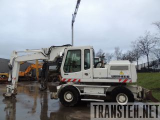   Liebherr A904C 