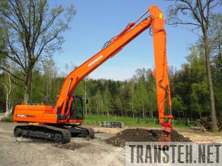   Doosan DX 225 Longreach 