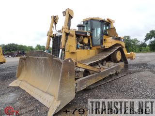    Caterpillar D8R -