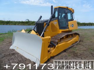    John Deere 750J -