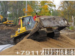    Komatsu D65 -