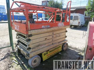    JLG 3246 E2 -