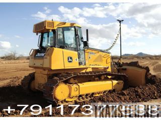    John Deere 750J -