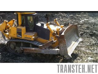   Komatsu D275 