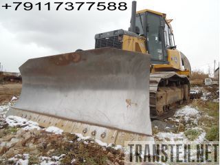    John Deere 750J -