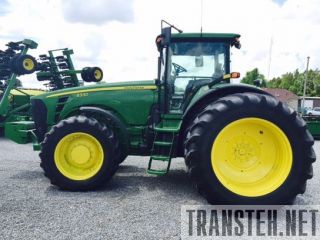    JOHN DEERE 8330.   . 