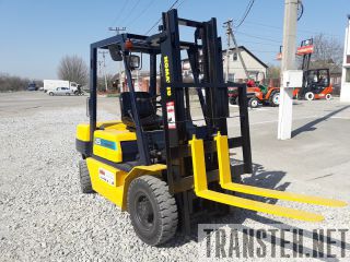  Komatsu 2,5 . 