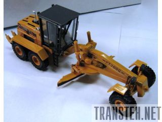    Caterpillar  Komatsu -
