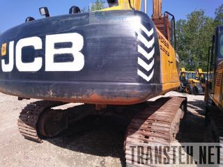       hitachi jcb komatsu    