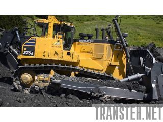    Komatsu D375 -