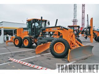  74773   John Deere 872G -